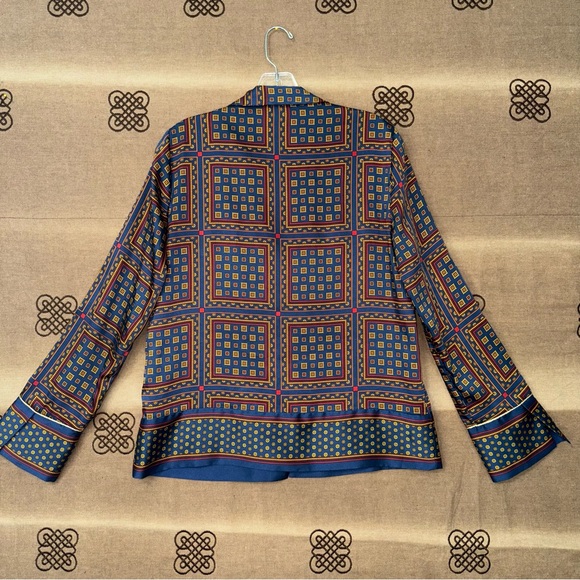 Zara Scarf Print Button Down Shirt Size M
Excellent Condition - Picture 12 of 16